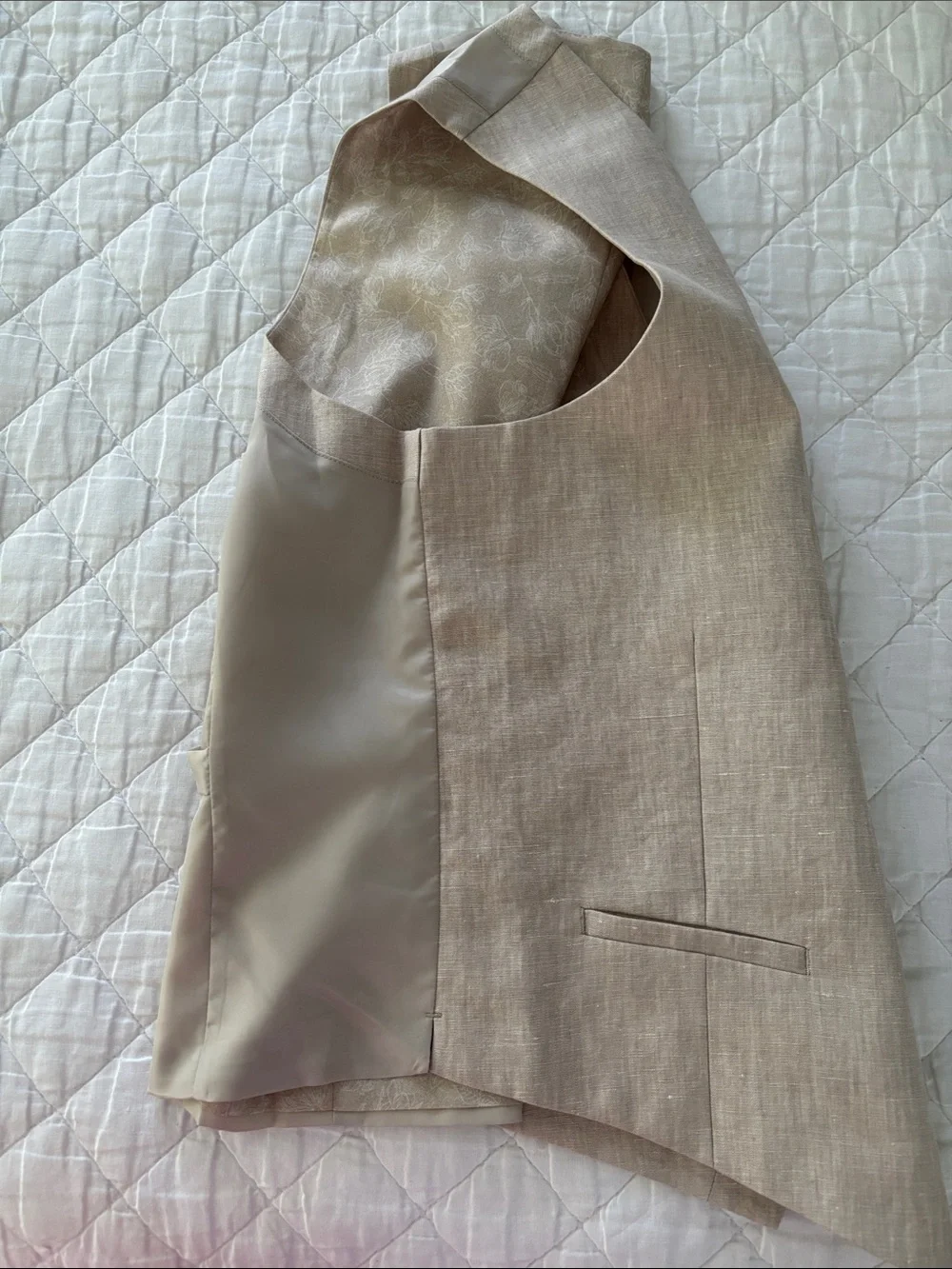 Bar III Men's Adjustable Slim Fit Linen Blend Vest in Light Beige